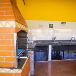 Casa Com Amplo Espaco Verde, 4 Suites E Piscina