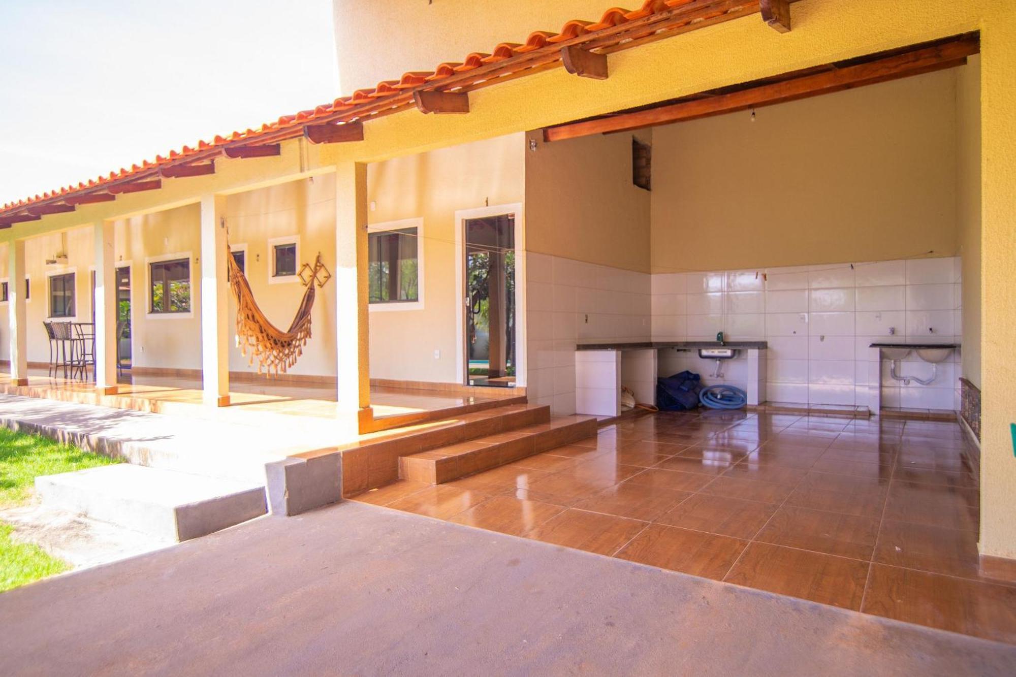 Pousada Casa Com Amplo Espaco Verde, 4 E Piscina Caldas Novas