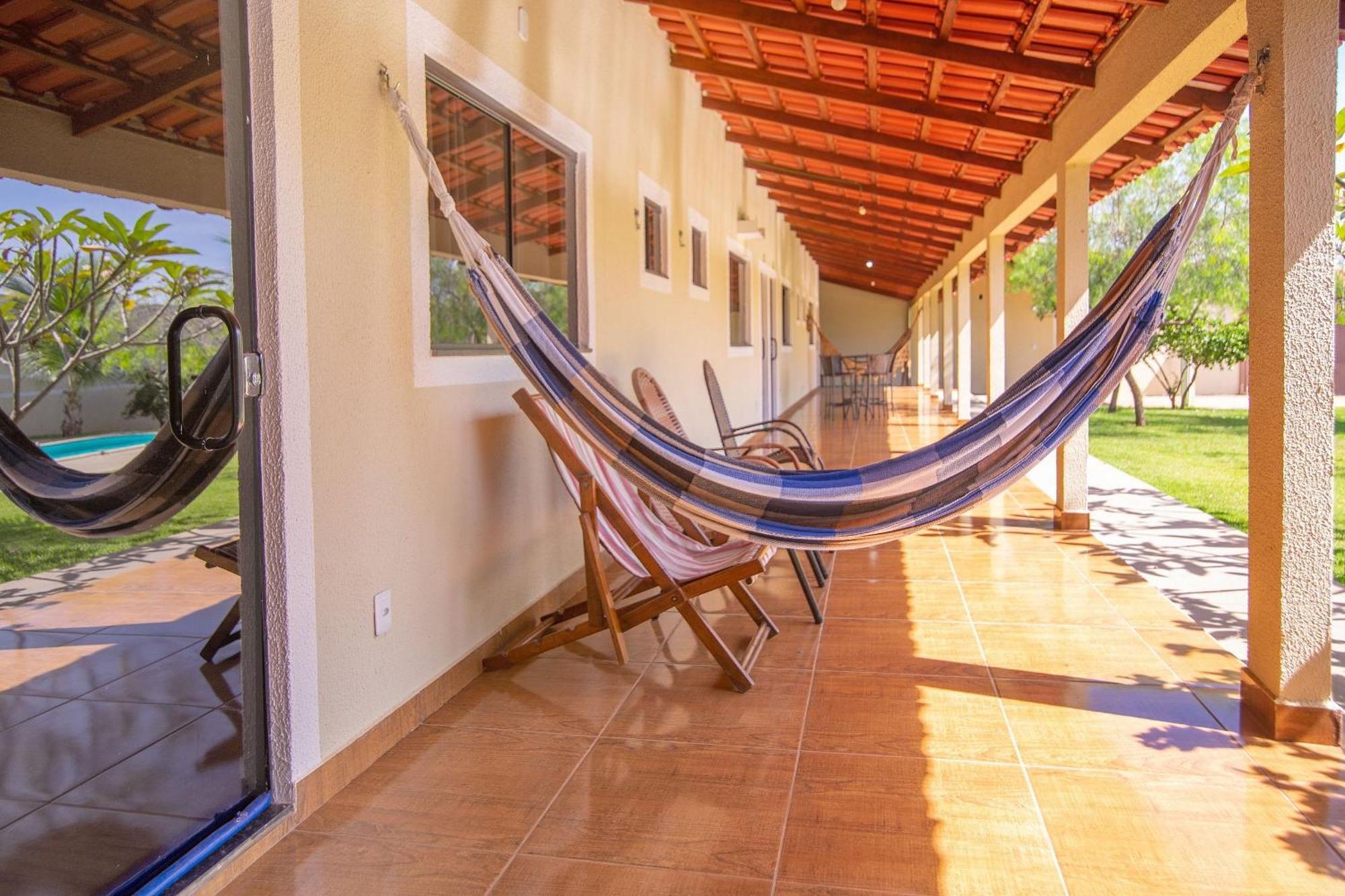 Casa Com Amplo Espaco Verde, 4 E Piscina Pousada