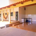 Casa Com Amplo Espaco Verde, 4 Suites E Piscina